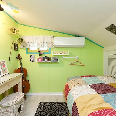 Lucere Binnys Guesthouse B Type